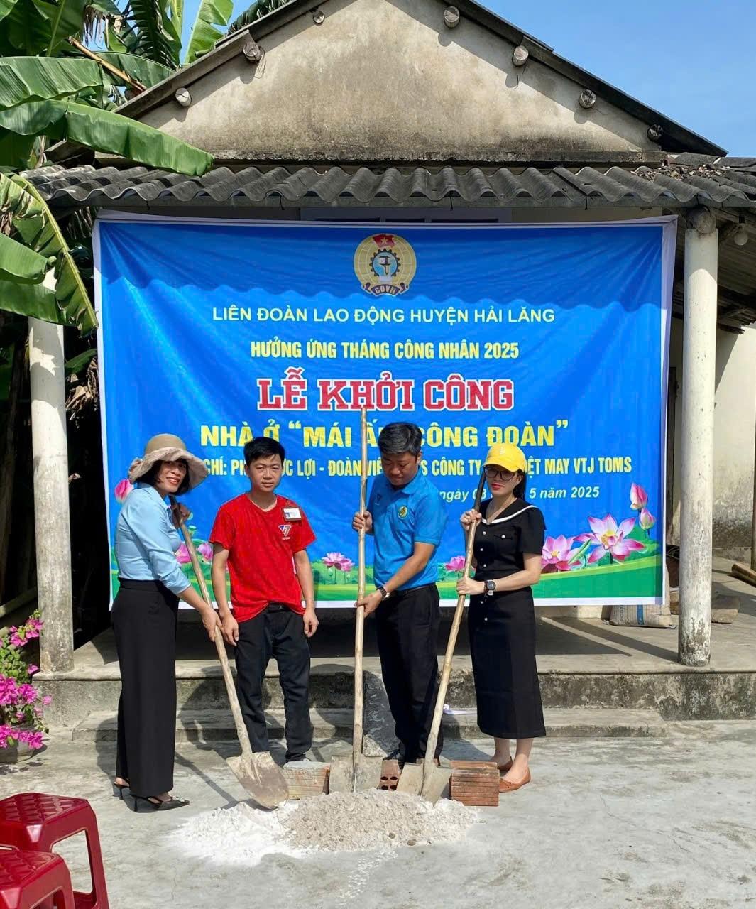Liên đoàn Lao động huyện Hải Lăng khởi công xây dựng nhà ở “Mái ấm công đoàn” cho đoàn viên có hoàn...