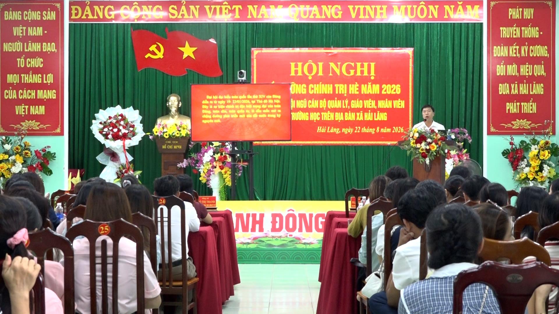Xã Hải Lăng bồi dưỡng chính trị hè cho đội ngũ cán bộ quản lý, giáo viên, nhân viên các trường học