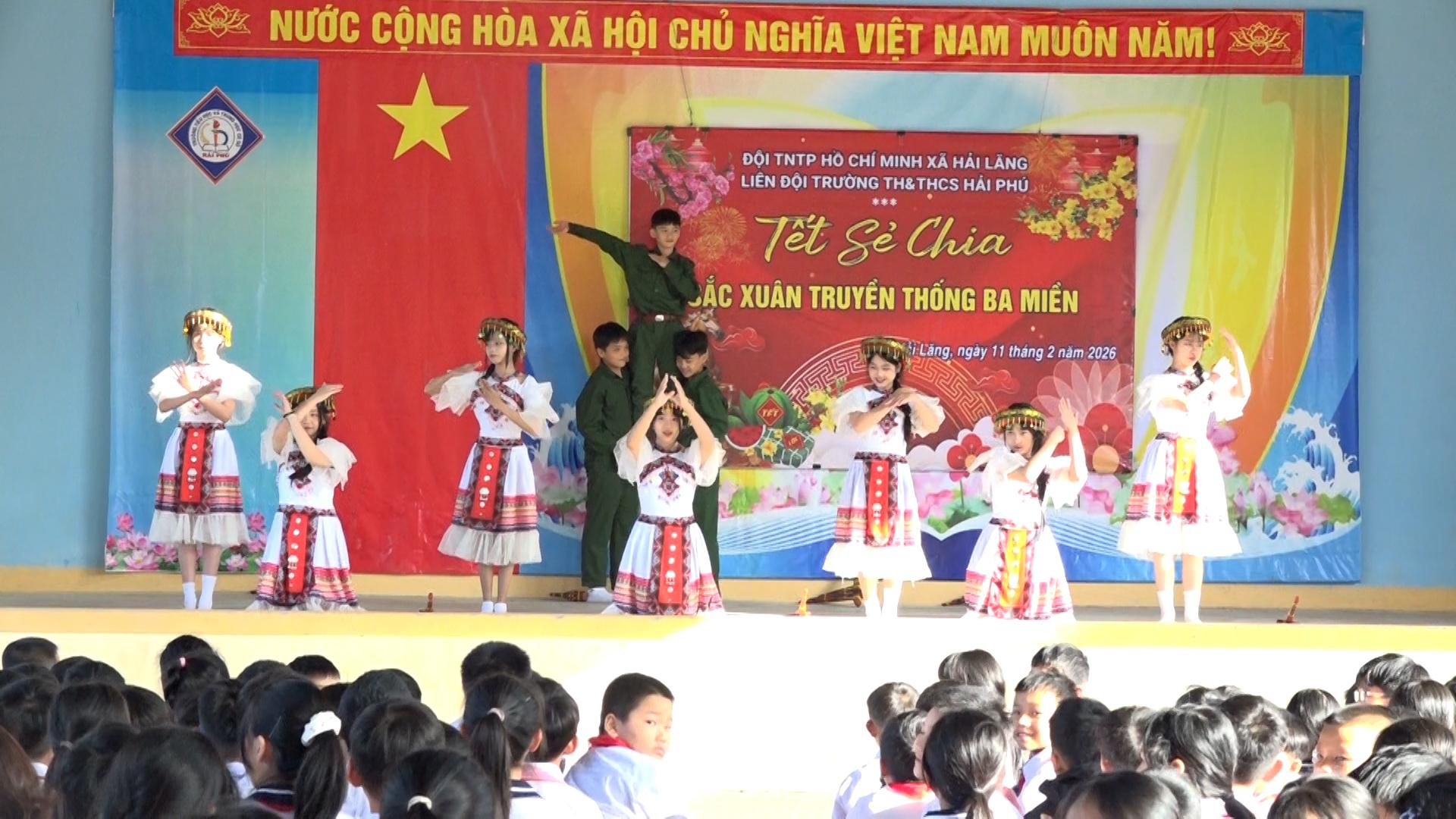 Trường TH&THCS Hải Phú tổ chức diễn đàn “Tết sẻ chia - Sắc xuân truyền thống ba miền”