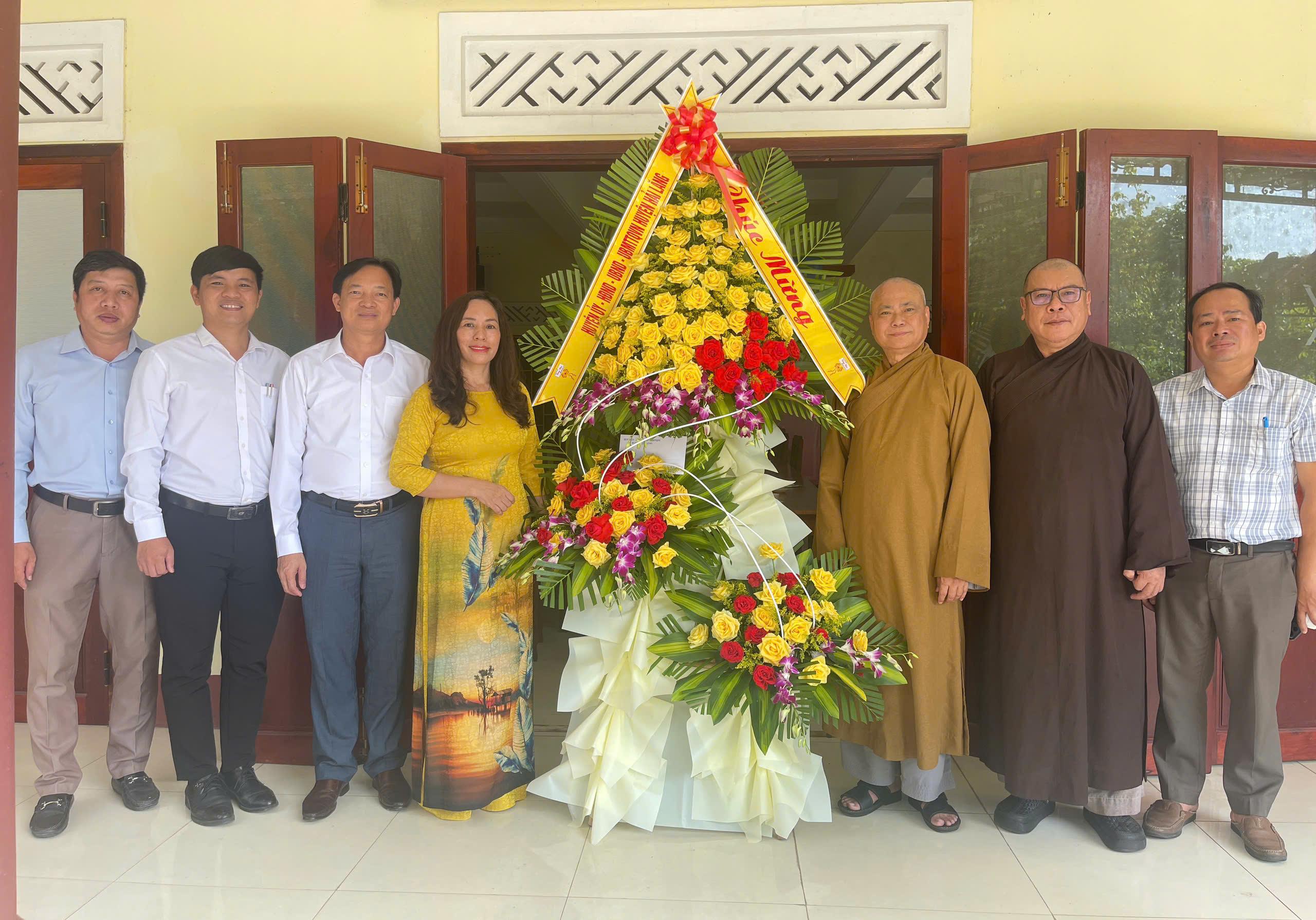 Lãnh đạo huyện thăm, chúc mừng các cơ sở tôn giáo nhân dịp Đại lễ Phật đản VESAK Phật lịch 2569...